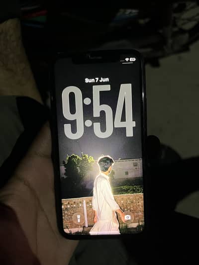 Apple iPhone 11 Pro. Back break