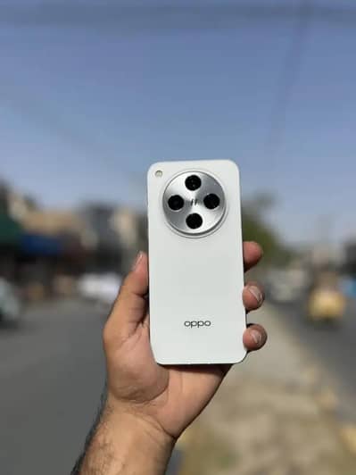 OPPO Find X8