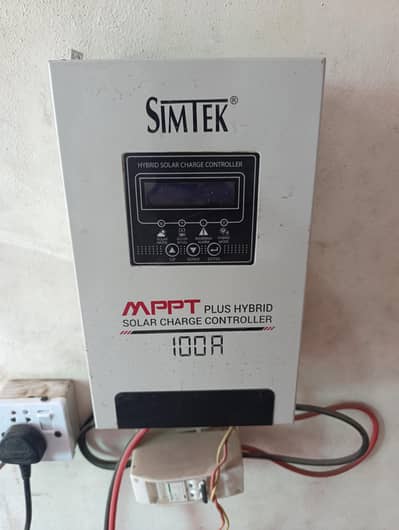 Simtek 100A MPPT Solar Charge Controller 1224k310