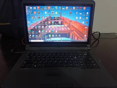 Dell latitude 3340 i5 4th in touch panel ssd 168GB+4GB ram extendable.