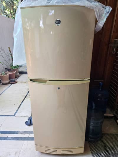 PEL Refrigrator 10 Cubic feet [Used]