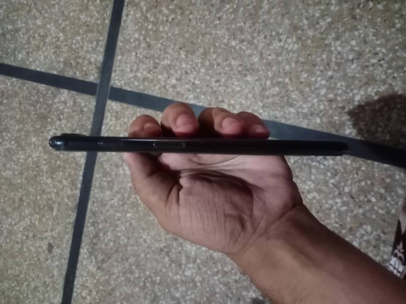 Apple iPhone 7 Plus 5