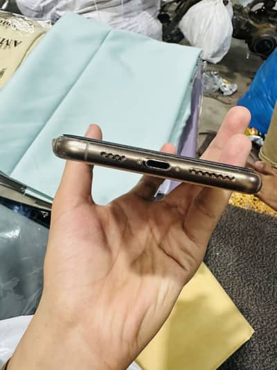 Apple iPhone 11 Pro Max Dual physical pta With box