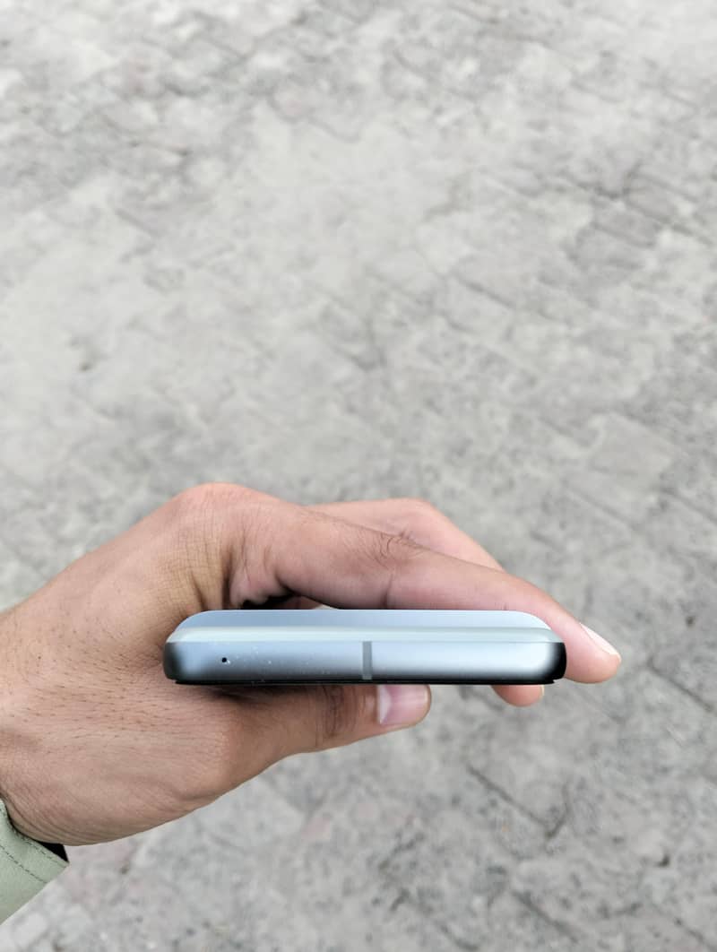 Google Pixel 8 1