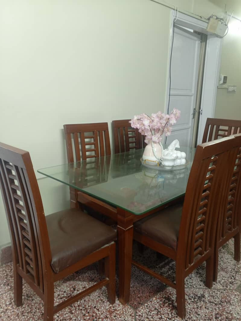 dinning table 0