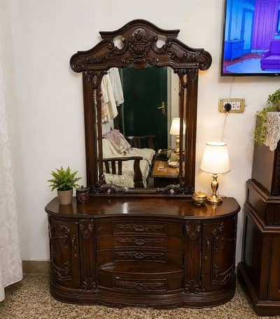 Premium Chinioti Dressing Table for Sale | Pure Wood | Elegant Desig