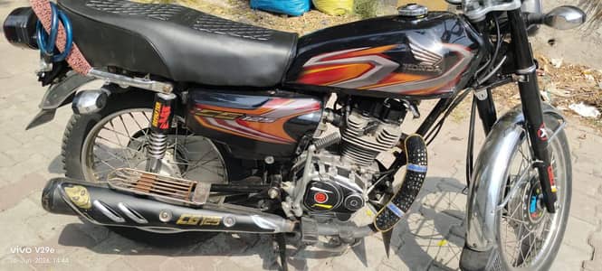 Honda 125 Model 22 Al Panjab number