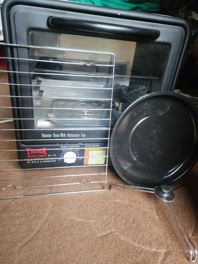 Tiger Japan Electric Oven with Rotisserie & BBQ (Good Condition)