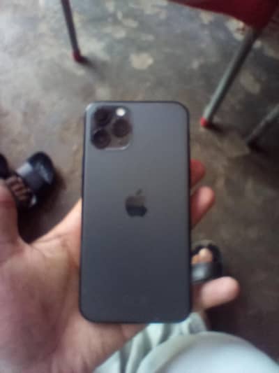 Apple iPhone 11 Pro battery75  memory256