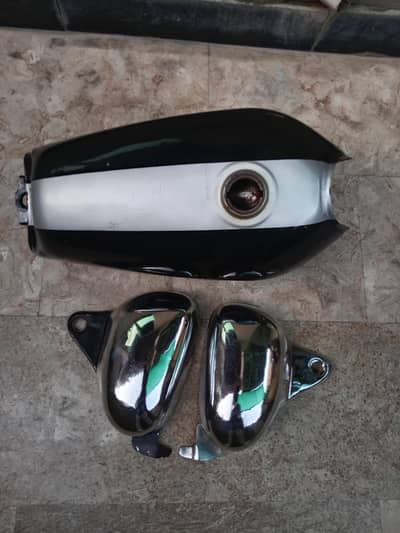 Honda 125 tanki