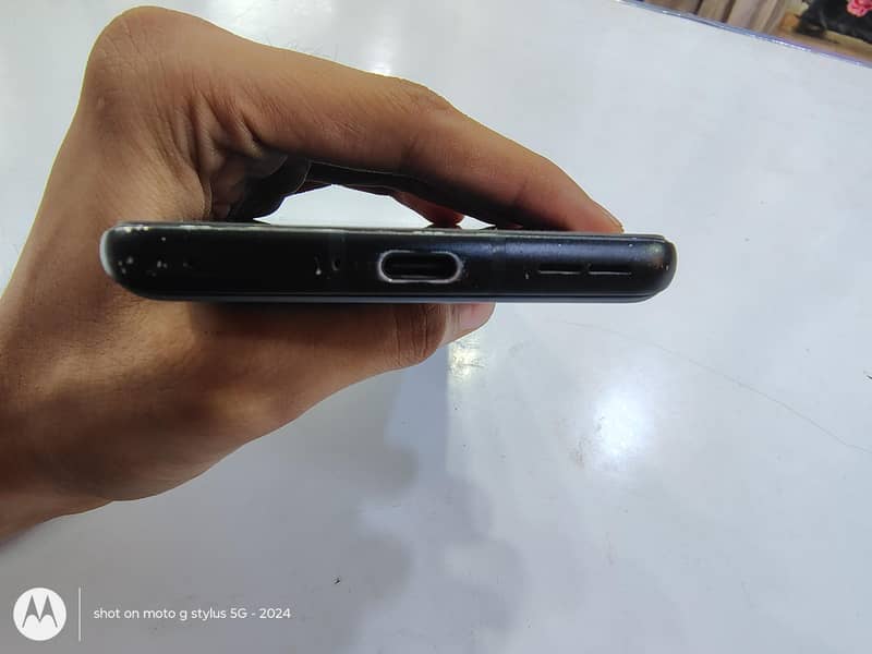 One Plus 10 Pro 4