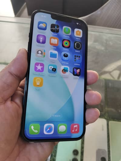 Apple iPhone 13