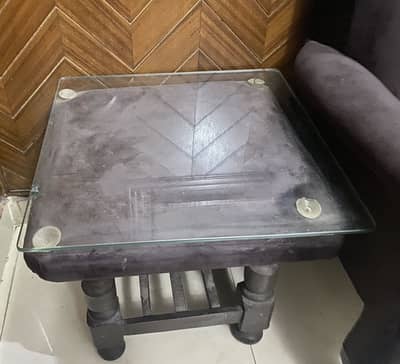 Sofa set along with 2 tables
