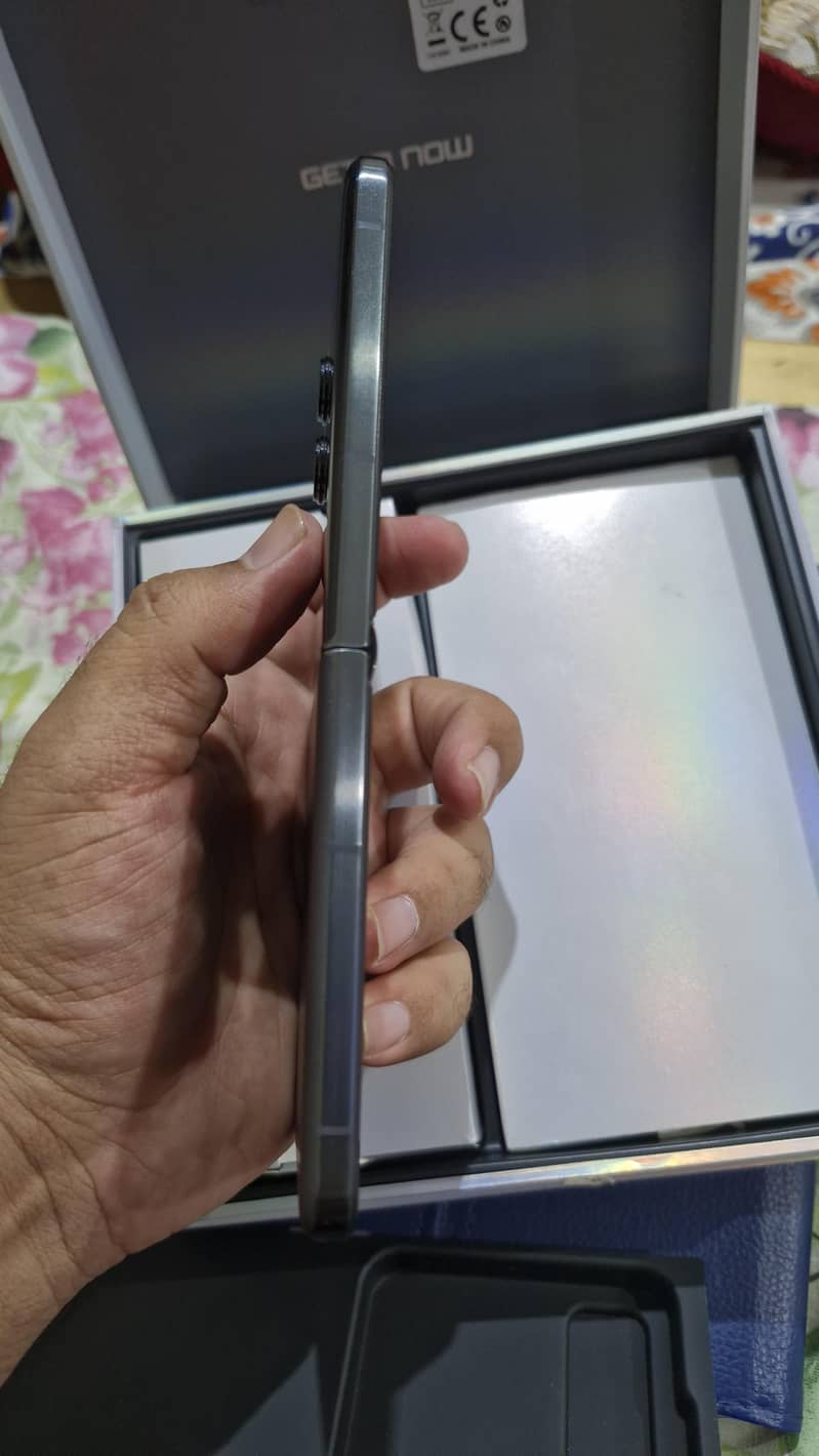 Infinix Zero Flip 5