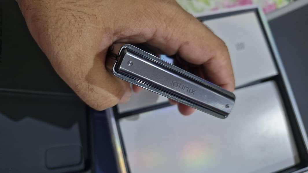 Infinix Zero Flip 9