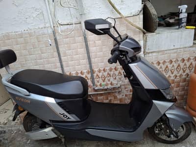 Eveon Joy electric scooter/ perfect condition /Save Fuel, 90km Range
