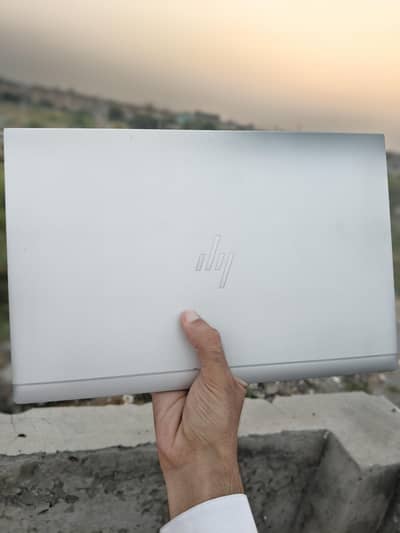 HP ELITE BOOK 840 G7