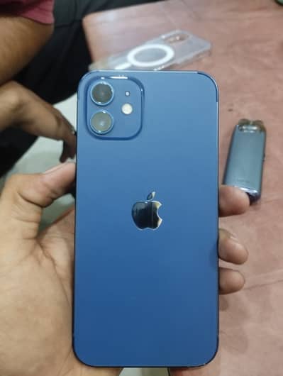 Apple iPhone 12