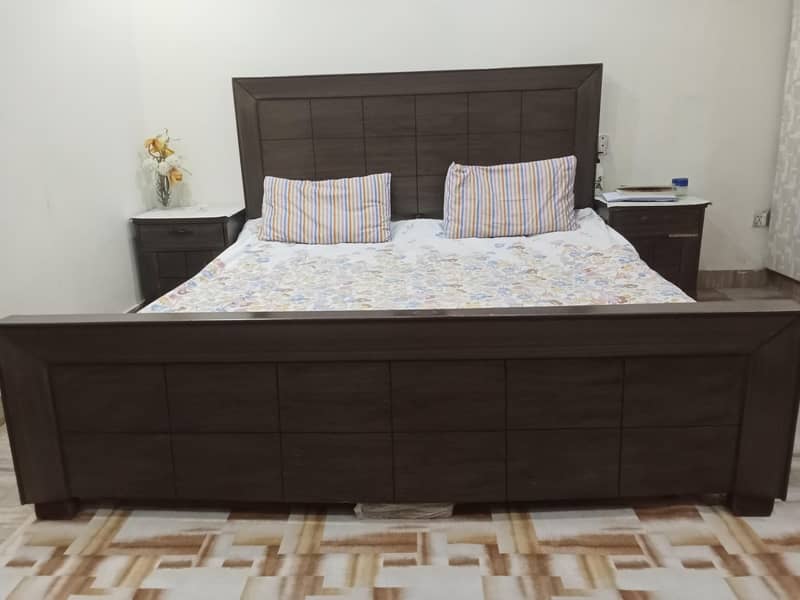 Bed set with dressing table 1