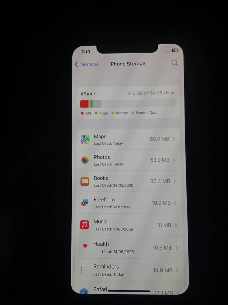 Apple iPhone X 4