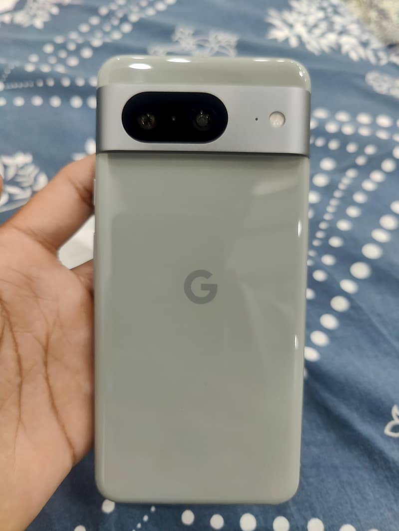 Google Pixel 8 7