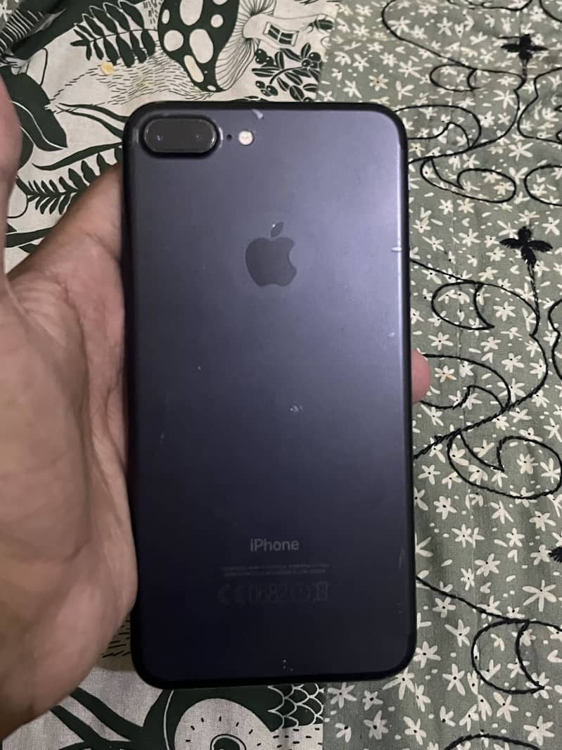 Apple iPhone 7 Plus 1