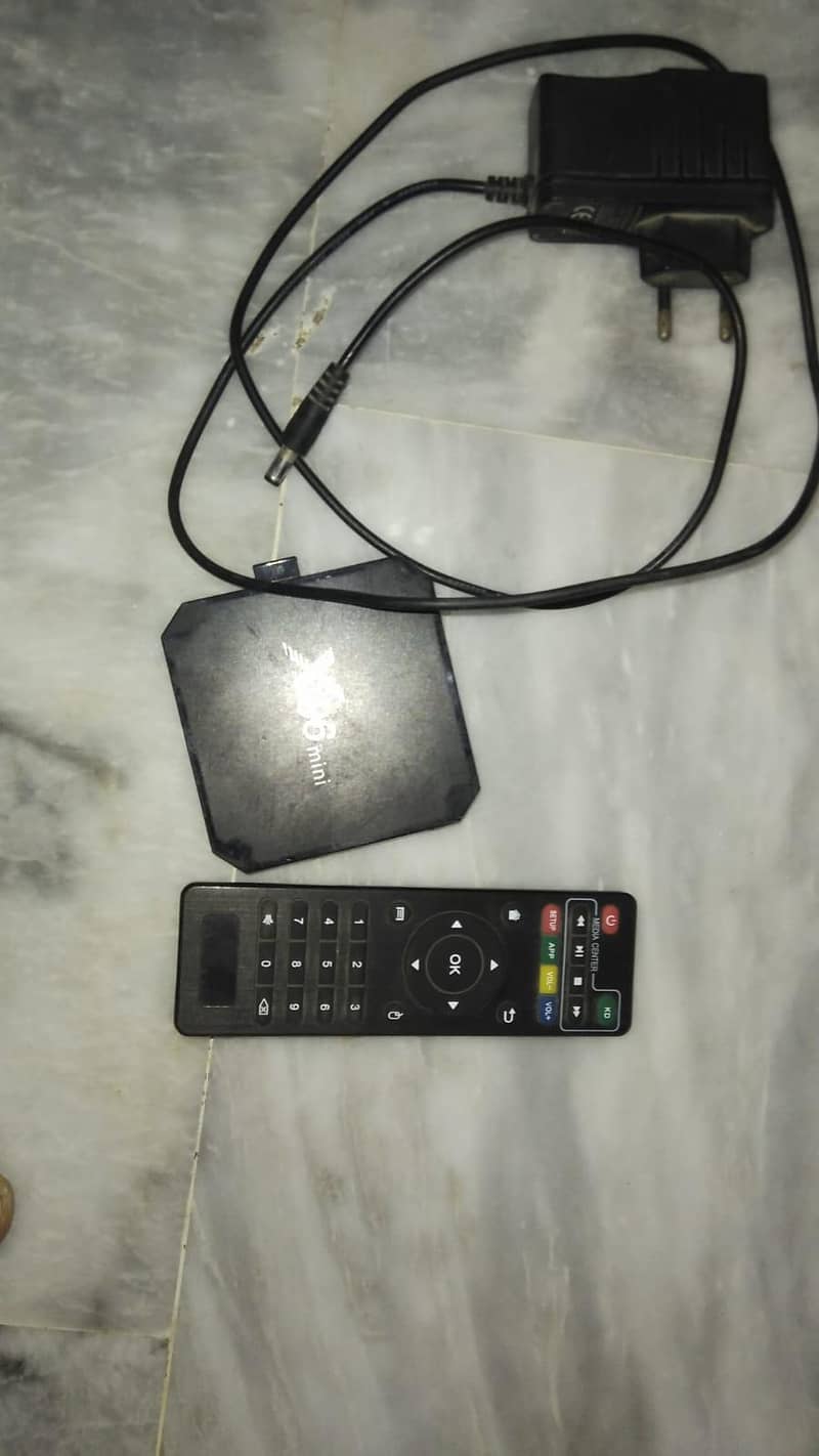 Android TV box with remote 0