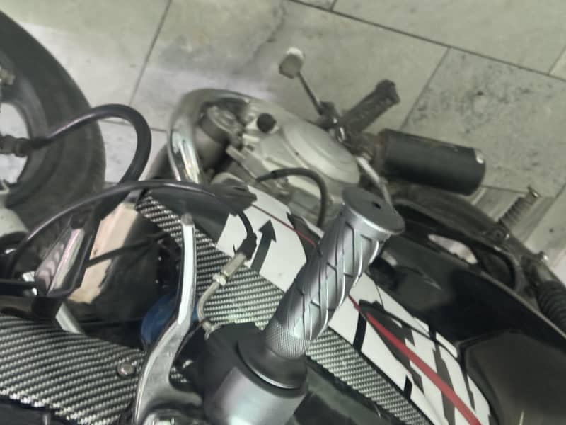 YBR 125.2017 Model 3