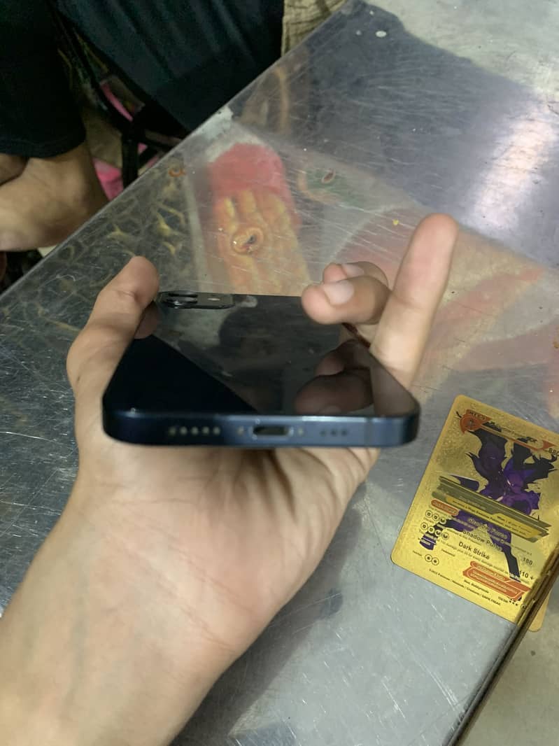 Apple iPhone 12 1