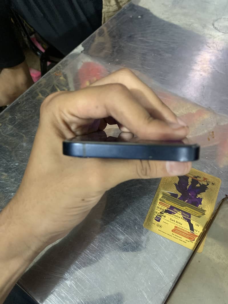 Apple iPhone 12 6