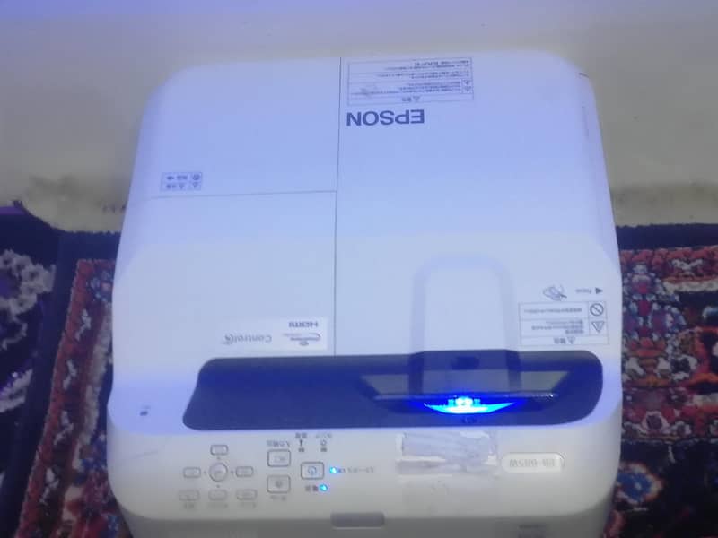 EB-685W 3