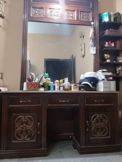 dressing table