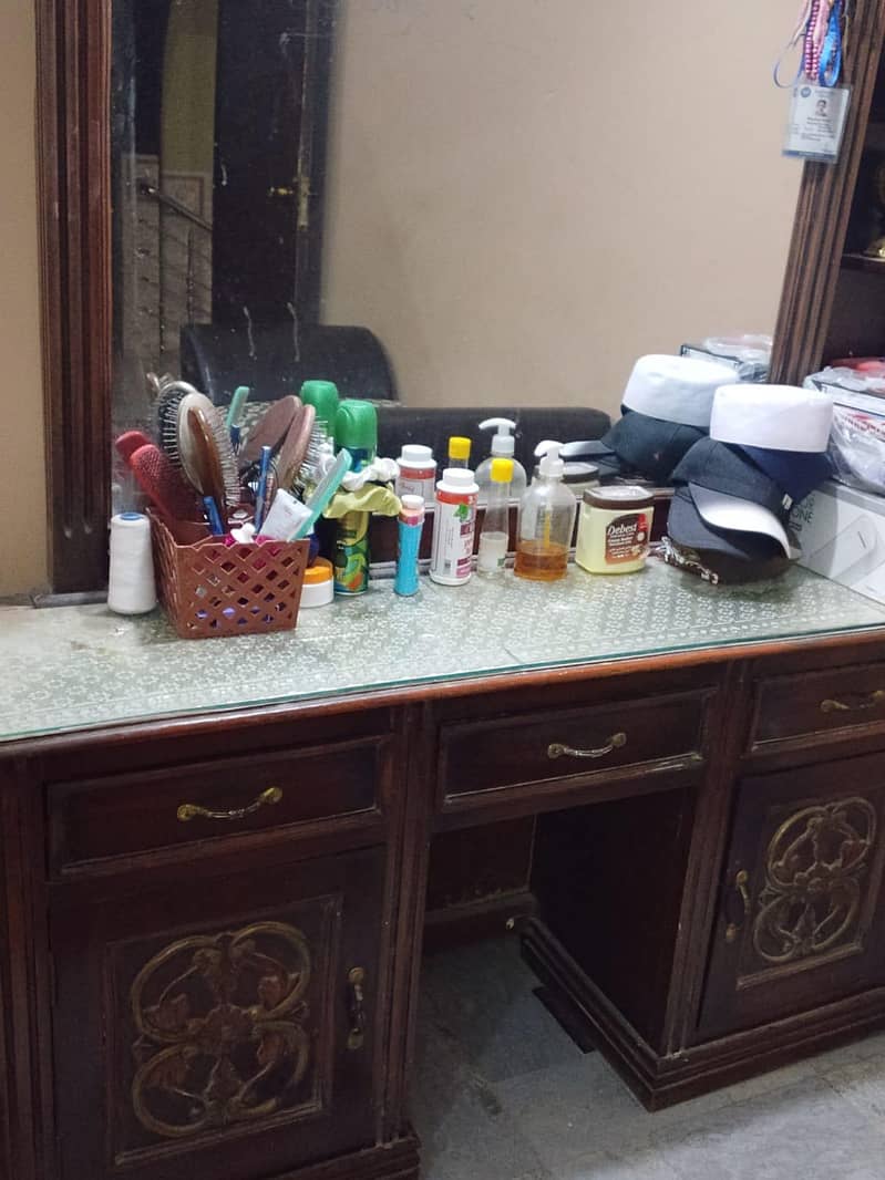 dressing table 2