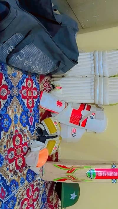 cricket kit har ball