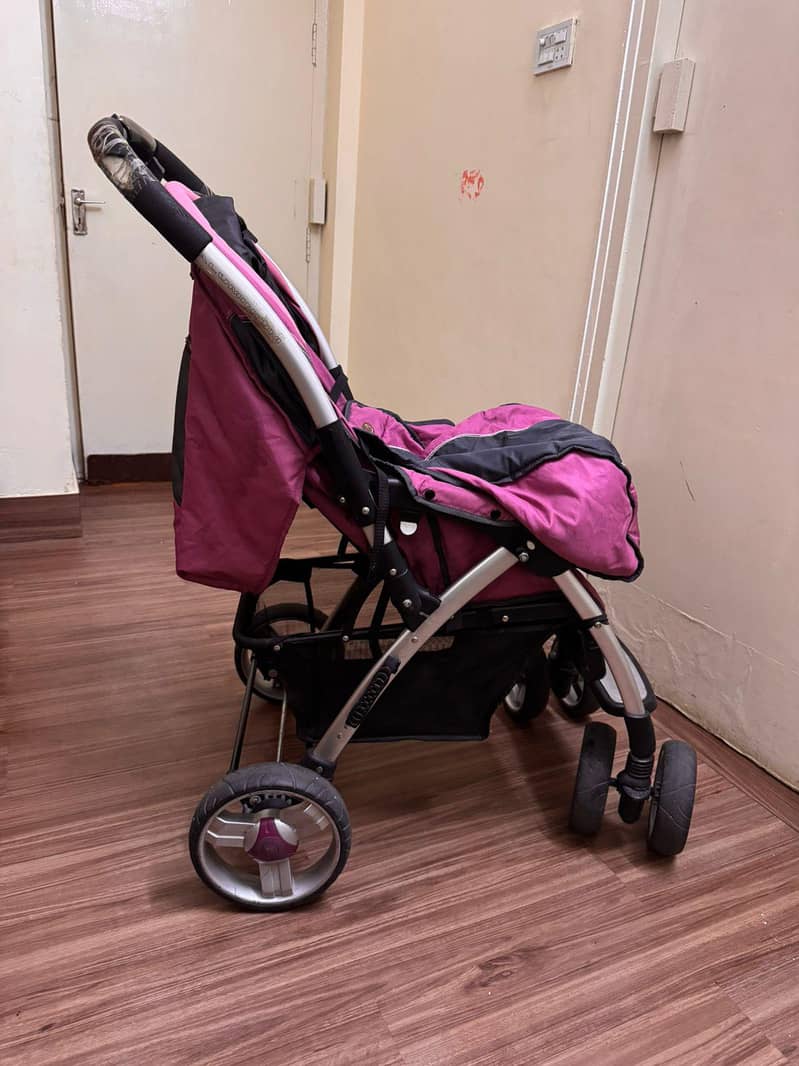 stroller 0
