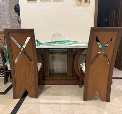 6 seater dinning table for sale