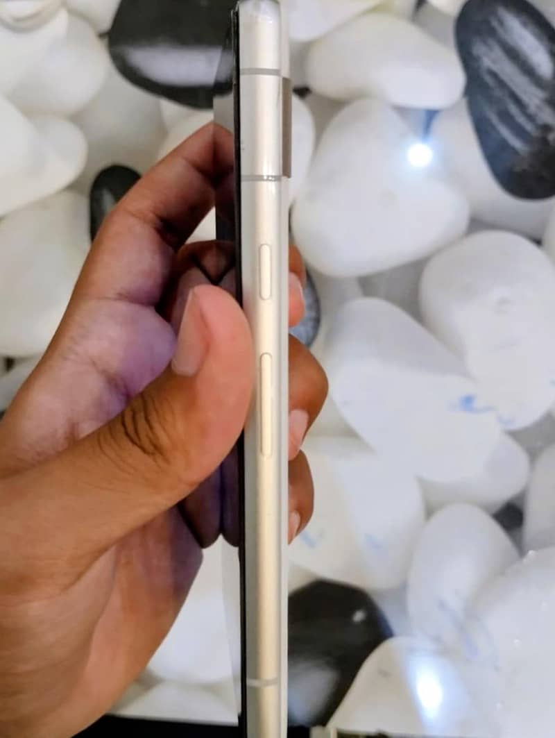 Google Pixel 7a 2