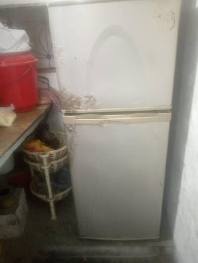 haire silver colour fridge