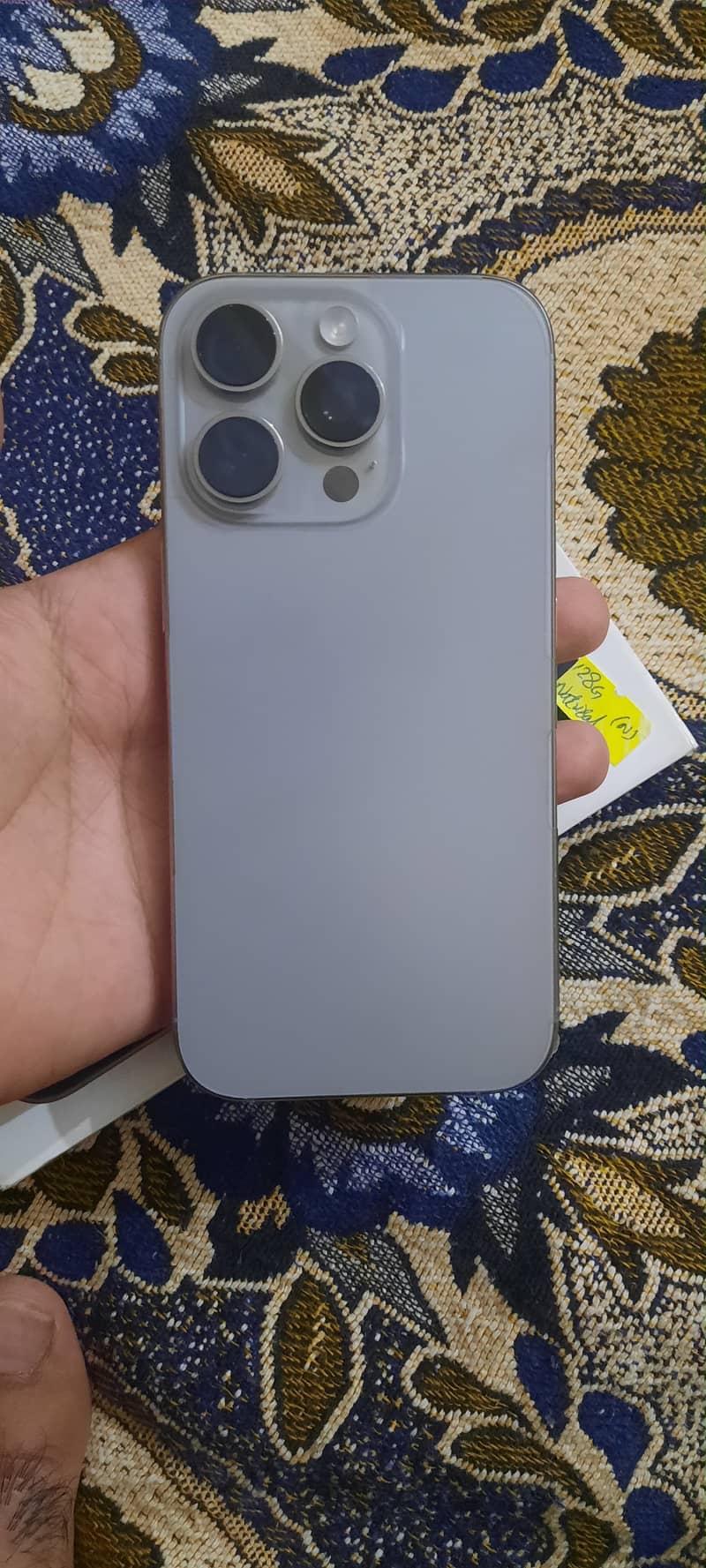 Apple iPhone 16 Pro 3