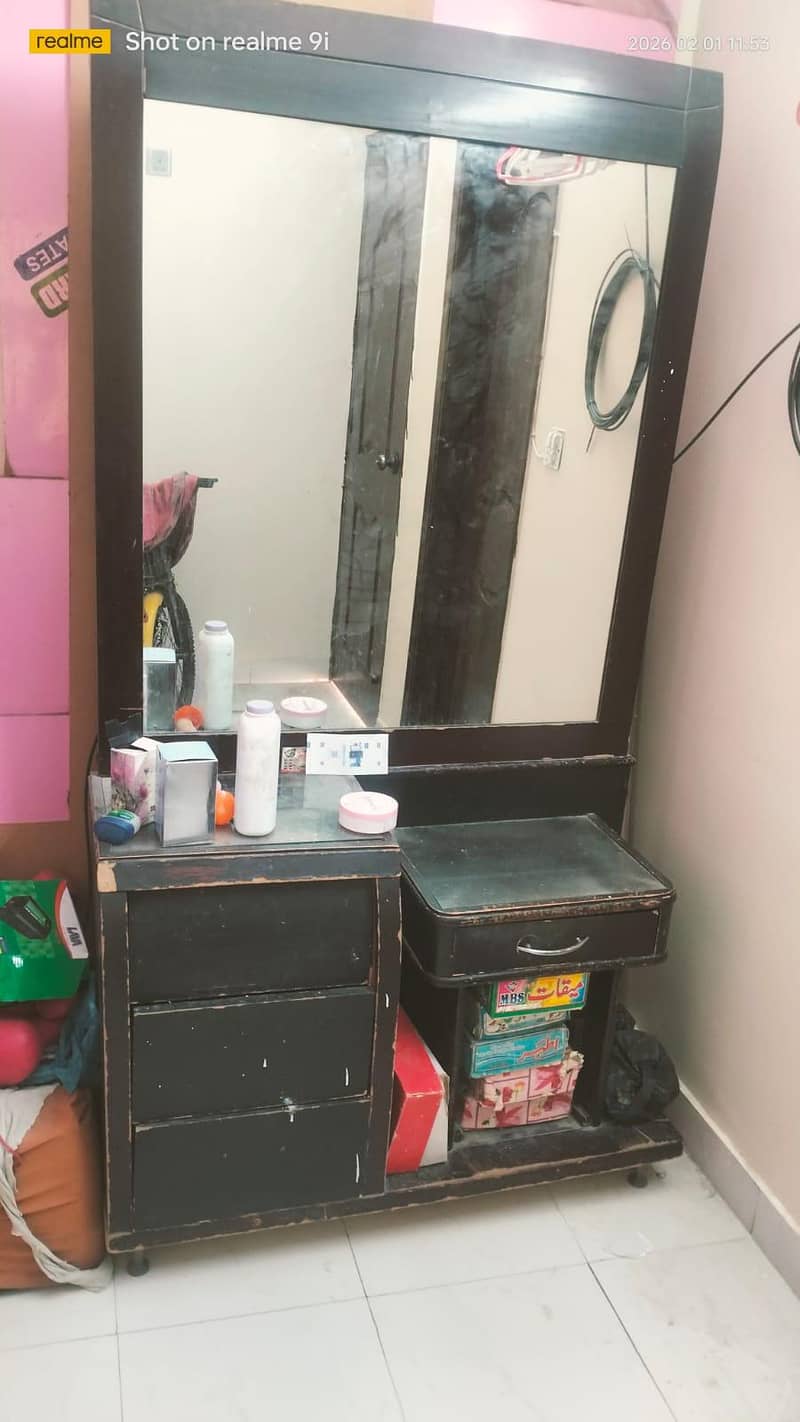 Dressing table 1
