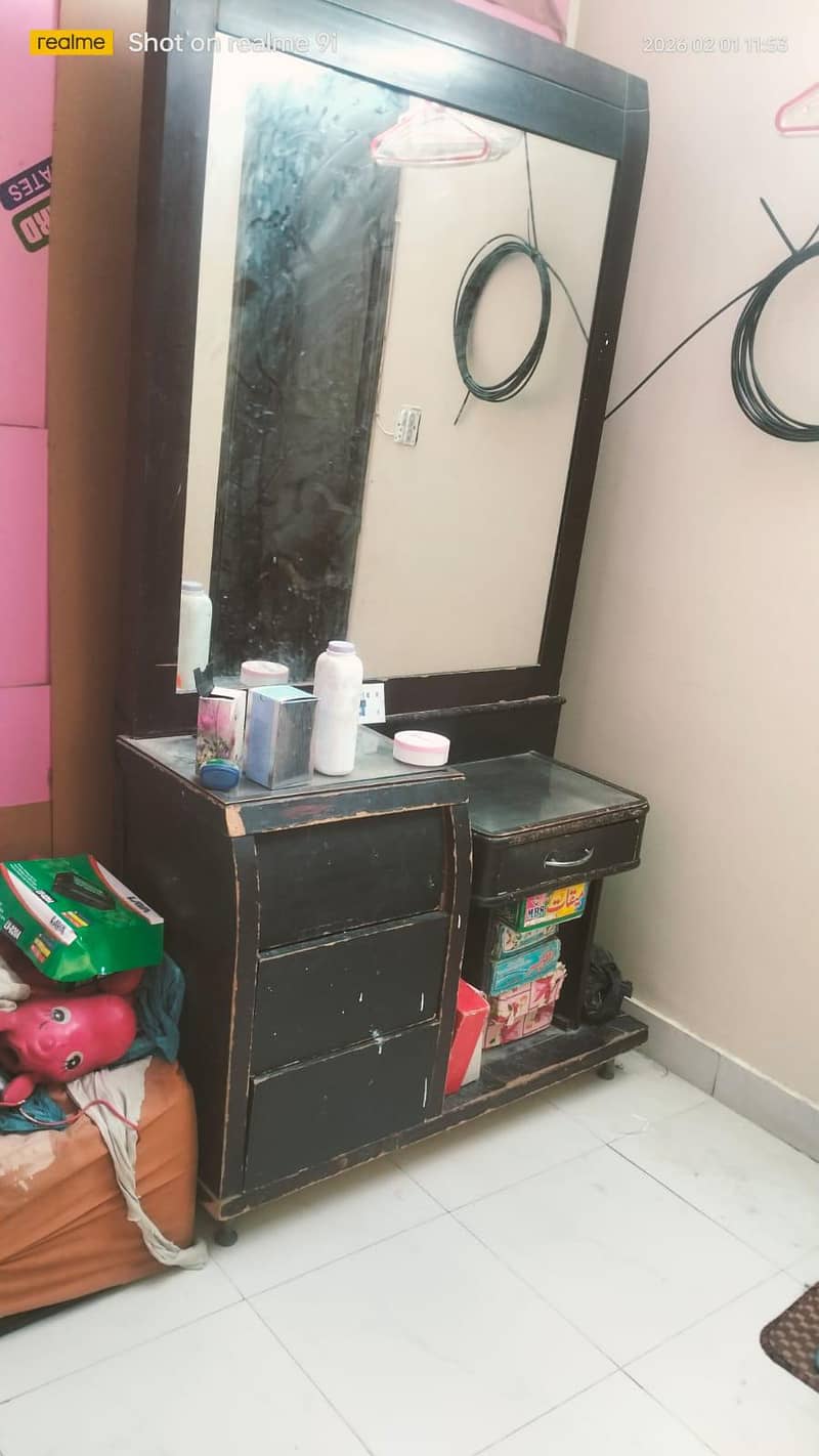 Dressing table 5