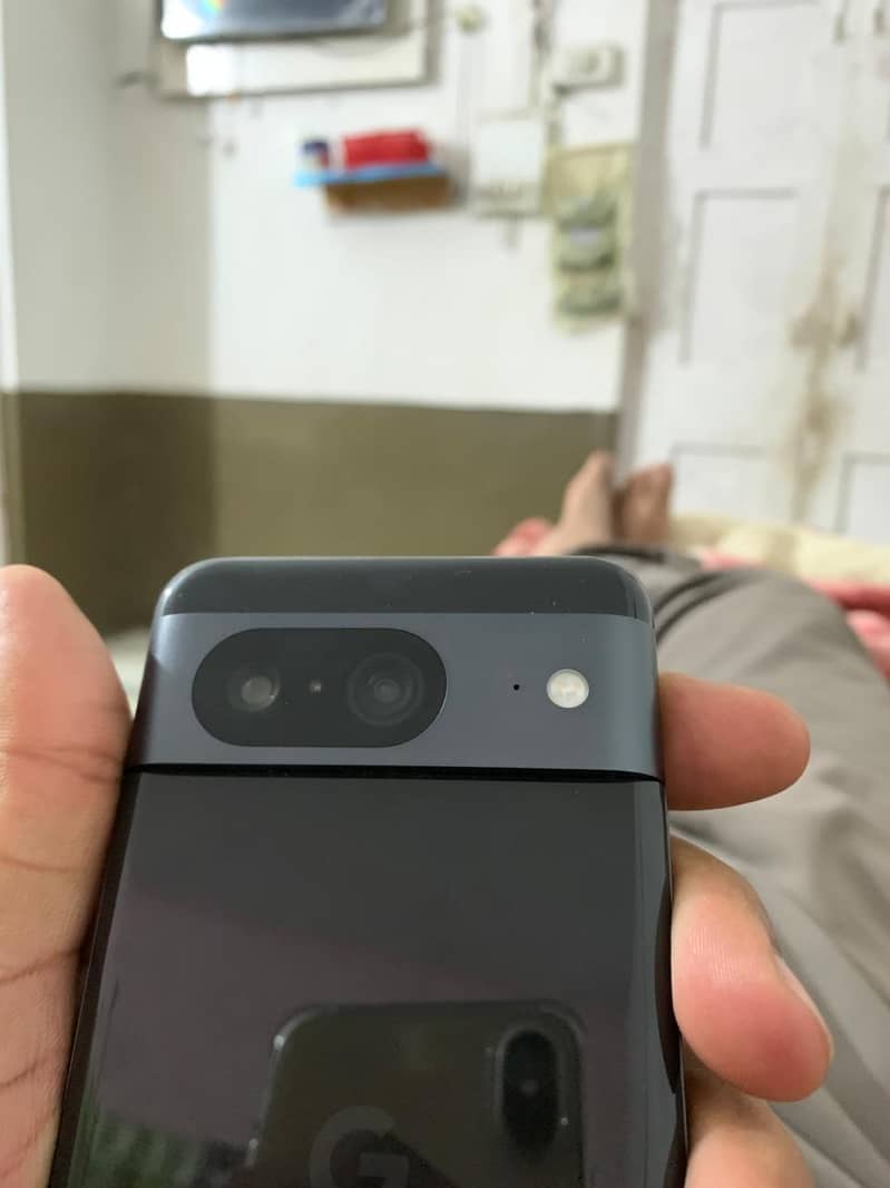 Google Pixel 8 4