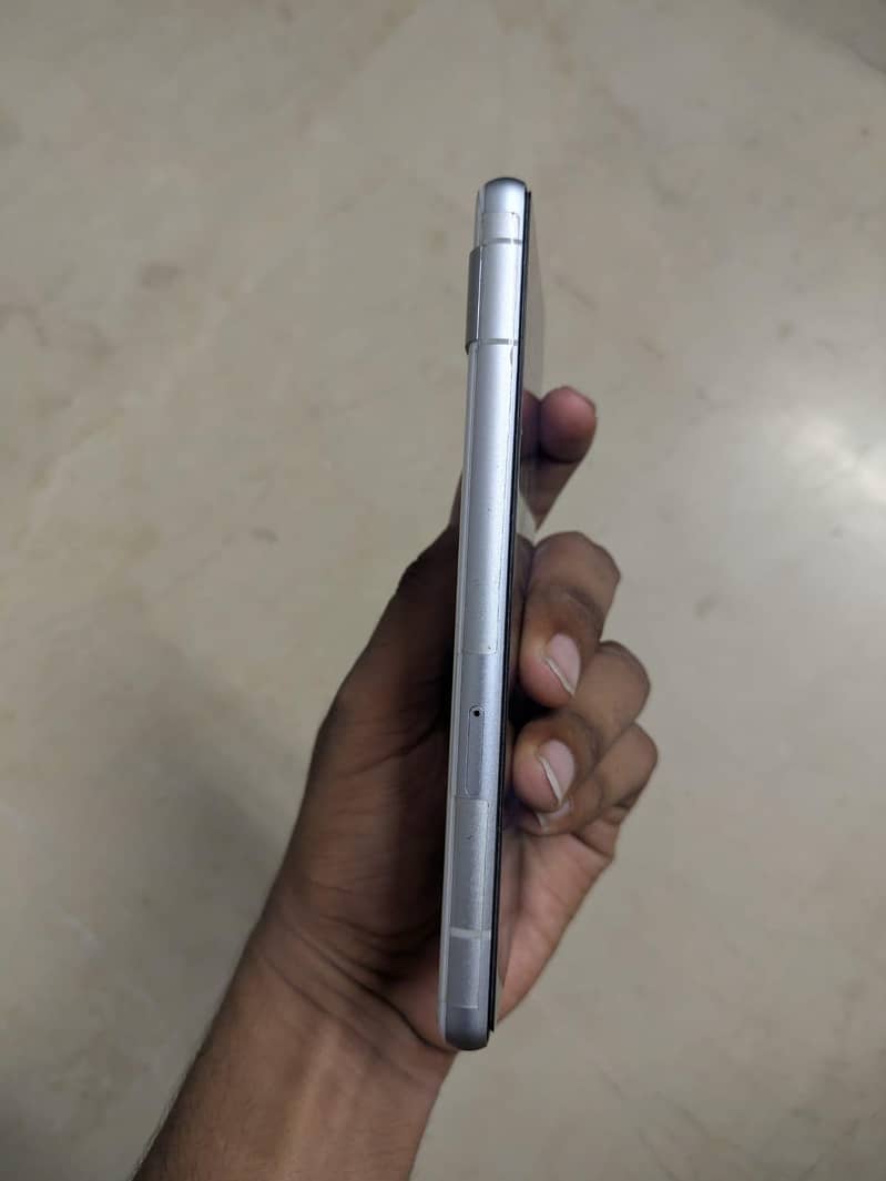 Google Pixel 7a 2