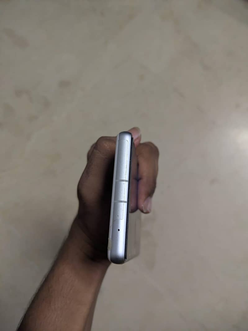 Google Pixel 7a 3