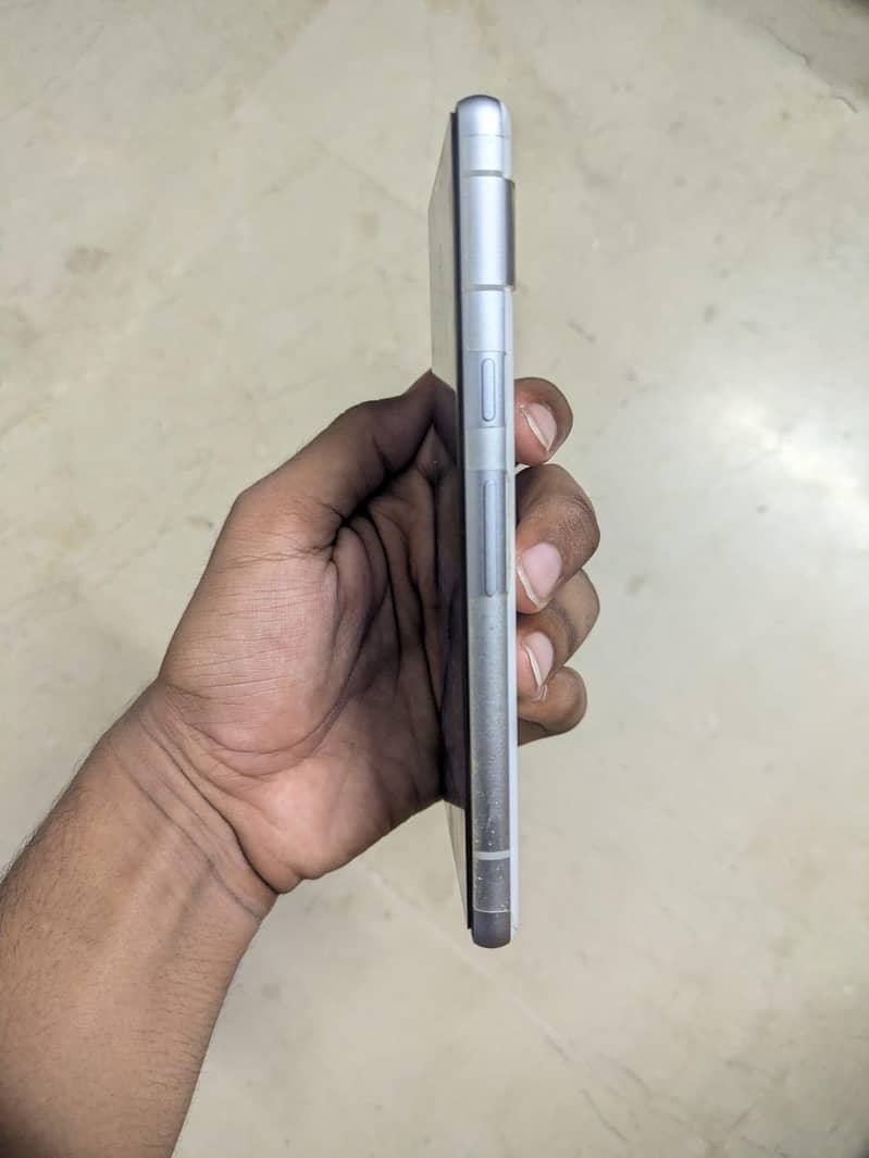 Google Pixel 7a 5