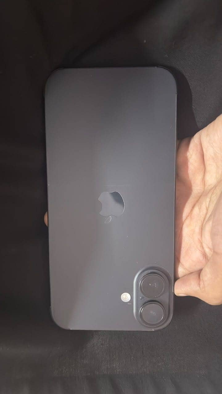 Apple iPhone 16 Plus 3