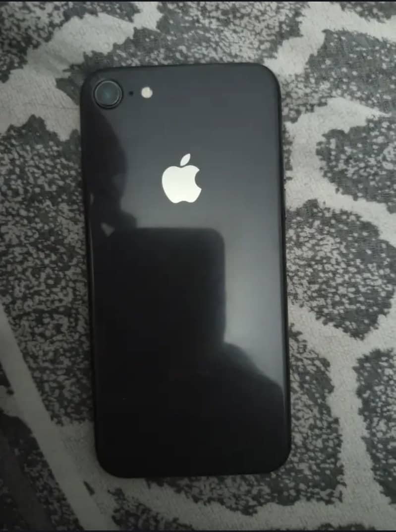 Apple iPhone 8 0
