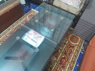 3 tables for sale in good condishion