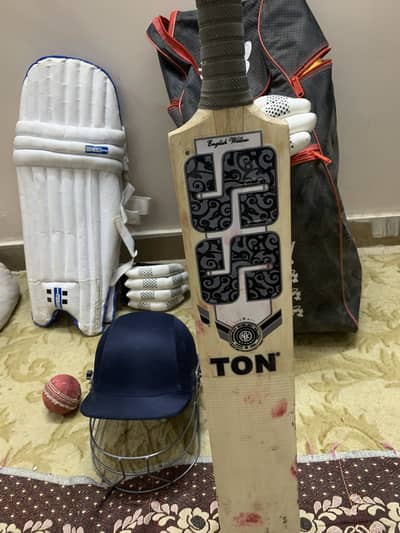 Hard ball cricket kitt