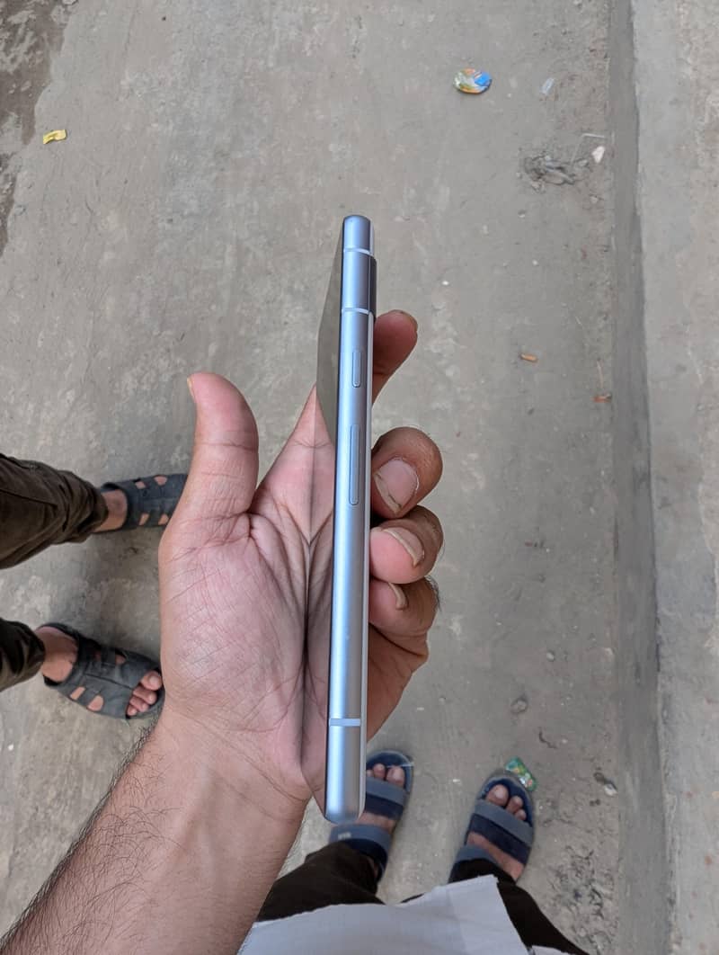 Google Pixel 7a 5